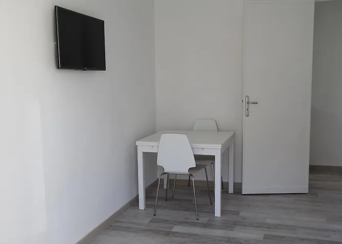 公寓 Holidays In Sicily 阿奇雷亚莱