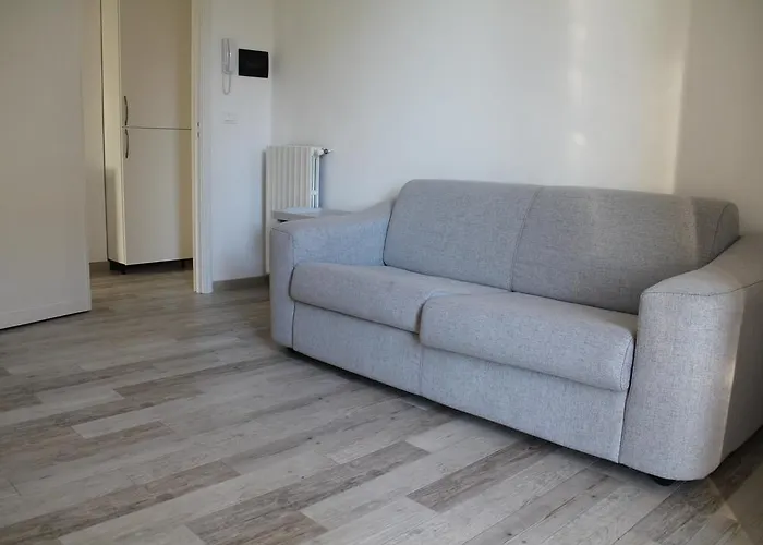 Holidays In Sicily * 阿奇雷亚莱