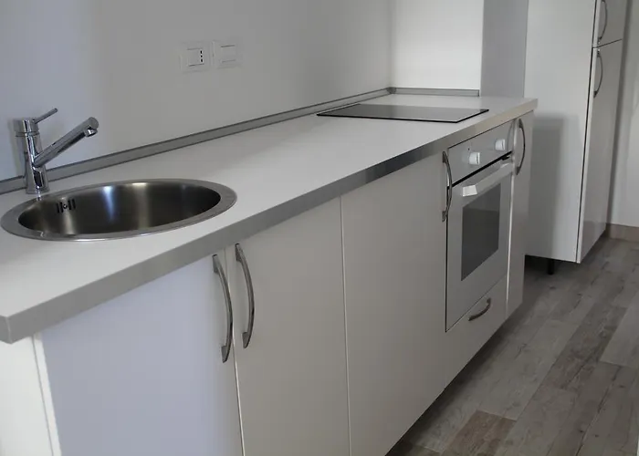 Holidays In Sicily 阿奇雷亚莱